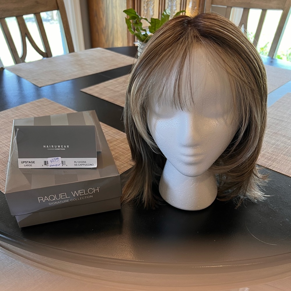 Raquel Welch UPSTAGE Wig Large Cap